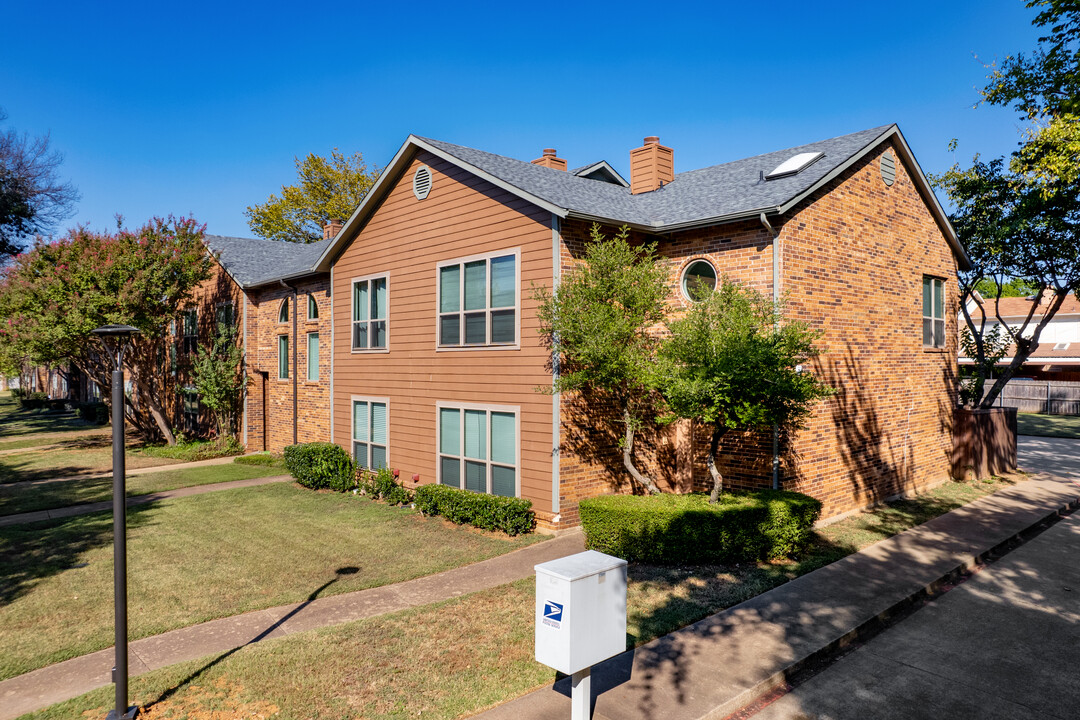 Norwood Place in Arlington, TX - Foto de edificio