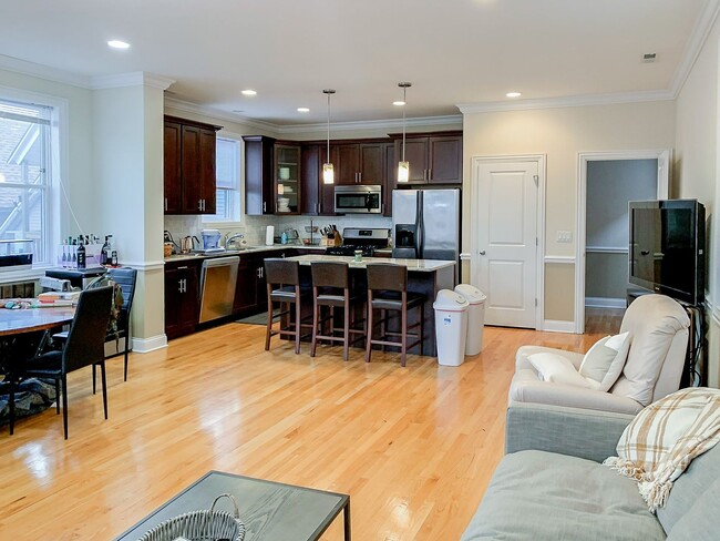 2847 N Southport Ave in Chicago, IL - Building Photo - Building Photo