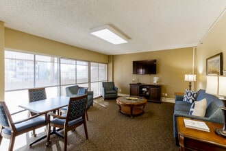 Beatitudes Patio Homes in Phoenix, AZ - Building Photo - Interior Photo