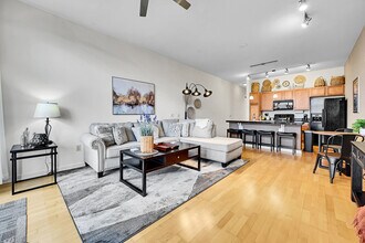 7240 W Custer Ave in Lakewood, CO - Building Photo - Building Photo