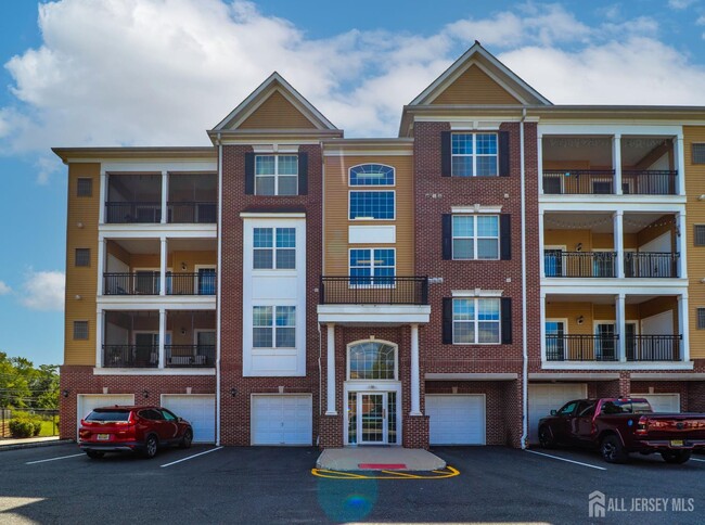 613 Doral Ct in Piscataway, NJ - Building Photo - Building Photo