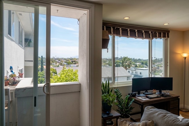 property at 1907 Robinson Ave