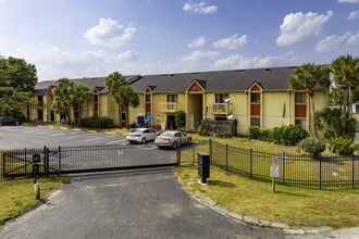 The Palms Condominium in Palm Bay, FL - Building Photo - Building Photo