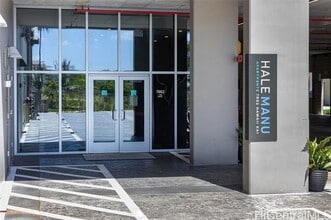 7000 Hawaii Kai Dr in Honolulu, HI - Foto de edificio - Building Photo