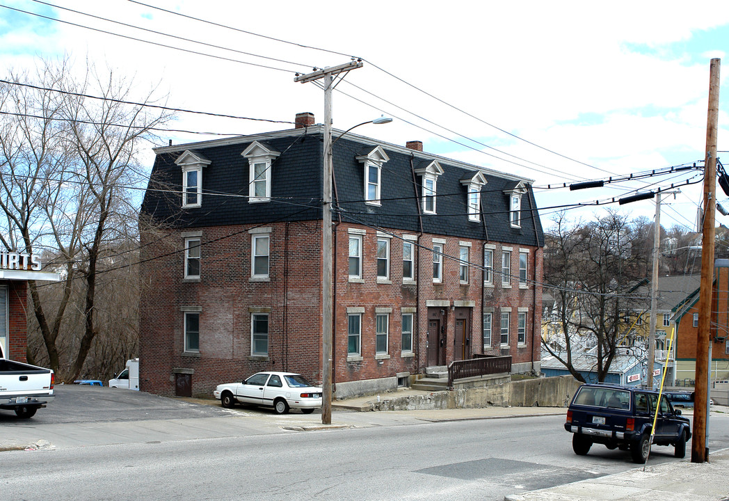 805-807 Front St in Woonsocket, RI - Building Photo