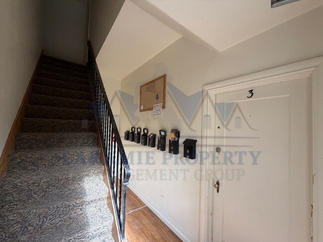 407 S 5th St in Laramie, WY - Foto de edificio - Building Photo