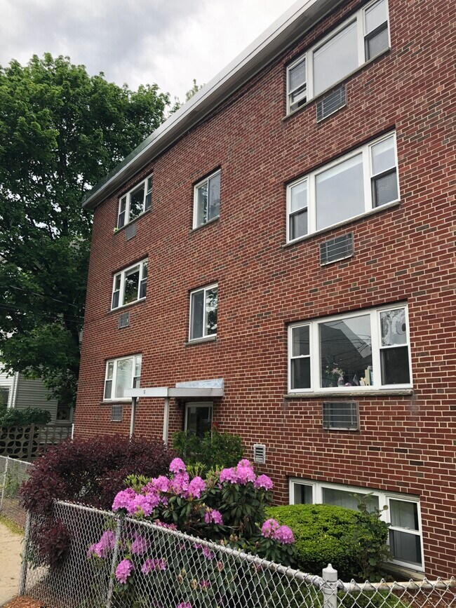 10 Westford St, Unit 8 in Boston, MA - Building Photo - Building Photo