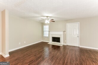 5963 Sherwood Trace in Stonecrest, GA - Building Photo - Building Photo