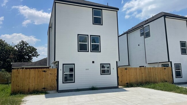 property at 9746 Garcroft St