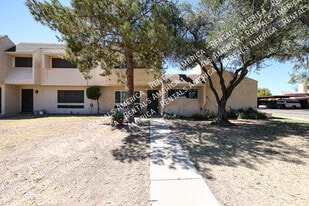 1052 S San Jose in Mesa, AZ - Building Photo