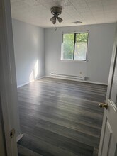 2766 E High St, Unit B in Pottstown, PA - Building Photo - Building Photo