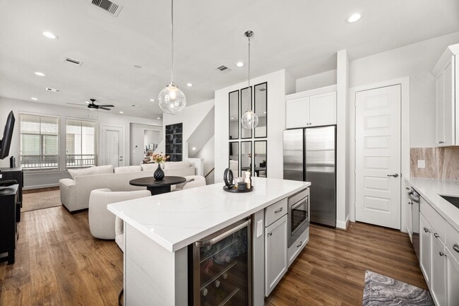 2718 Grand Fountains Dr in Houston, TX - Building Photo - Building Photo