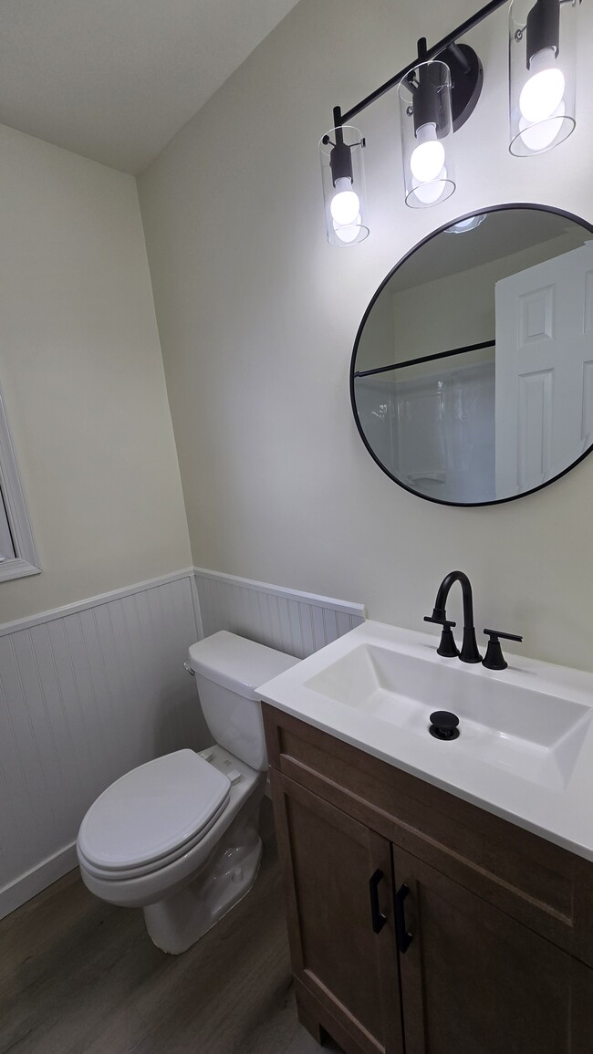 2423 Bloomsdale Rd in Levittown, PA - Building Photo - Building Photo