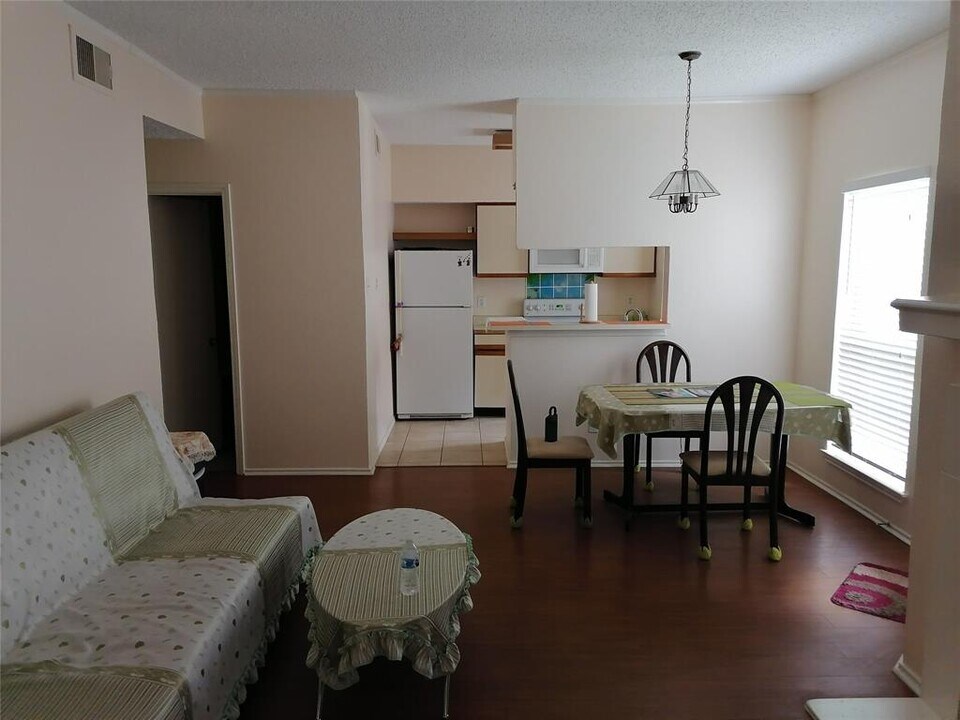 1700 Amelia Ct-Unit -523 in Plano, TX - Building Photo