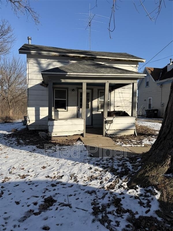 property at 601 N Winnebago Ave