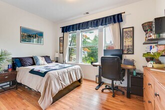 1034 N Damen Ave, Unit 1022-10 in Chicago, IL - Building Photo - Building Photo