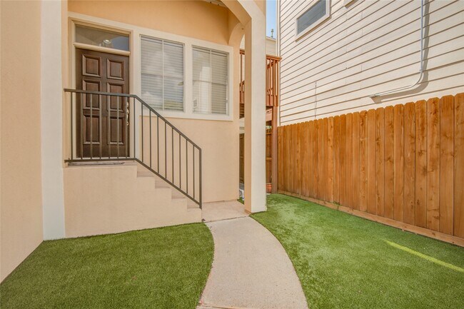 5417 Lillian St in Houston, TX - Building Photo - Building Photo