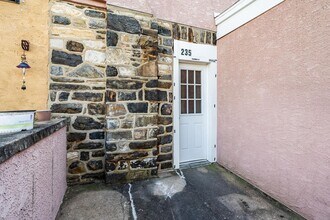 235 W Chestnut St in West Chester, PA - Building Photo - Building Photo