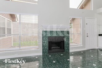 8418 Elm Lake Dr, Unit 473 in Houston, TX - Foto de edificio - Building Photo