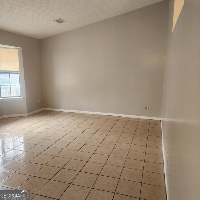 3981 Skidmore Ct in Decatur, GA - Building Photo - Building Photo