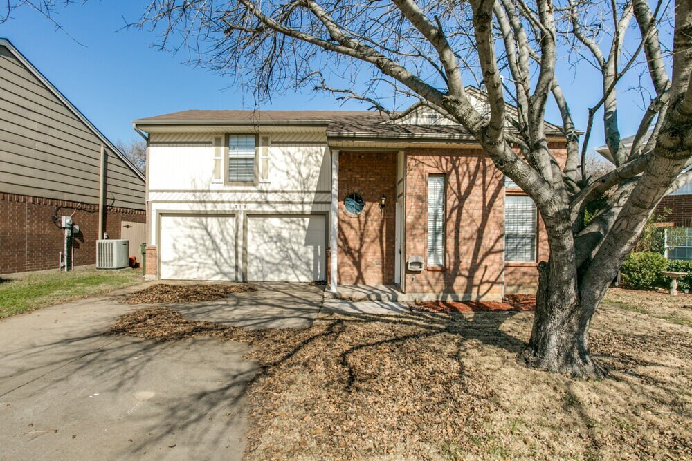 719 Nightingale Cir in Mansfield, TX - Building Photo