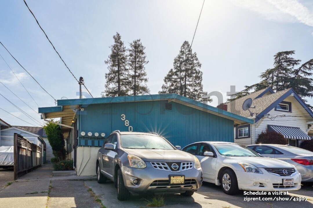 3808 Quigley St in Oakland, CA - Building Photo