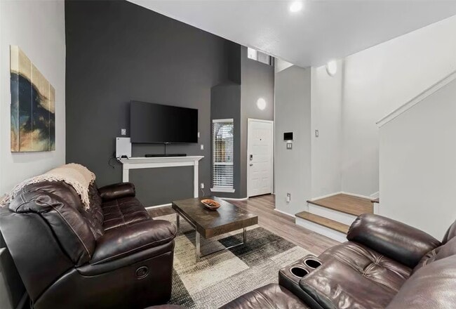 property at 1920 Augusta Dr