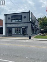 12129 Tecumseh Rd E in Tecumseh, ON - Building Photo