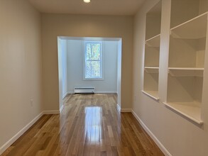 65 Maverick Sq, Unit C in Boston, MA - Foto de edificio - Building Photo