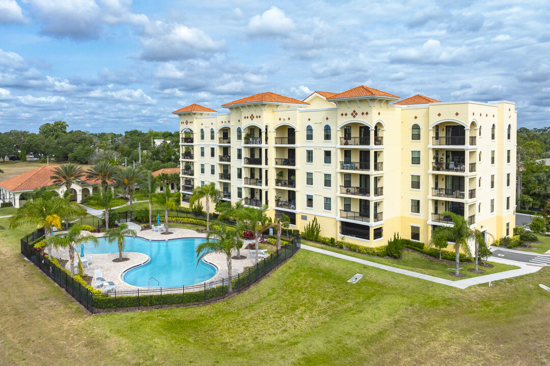 Ormond Renaissance Condominiums in Ormond Beach, FL - Foto de edificio