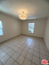 12015 Riverside Dr in Los Angeles, CA - Building Photo - Building Photo