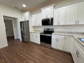 207 SW Rose Pointe Pl in Lake City, FL - Building Photo - Building Photo