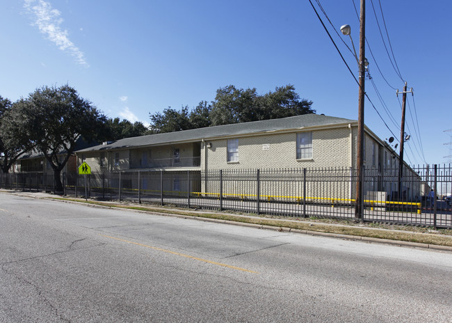 Victoria Villa in Houston, TX - Foto de edificio - Building Photo