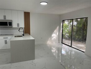 20426 SW 85th Ave in Cutler Bay, FL - Building Photo - Building Photo