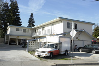 503 Harris Rd in Hayward, CA - Building Photo - Building Photo