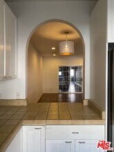 5248 Satsuma Ave in Los Angeles, CA - Building Photo - Building Photo