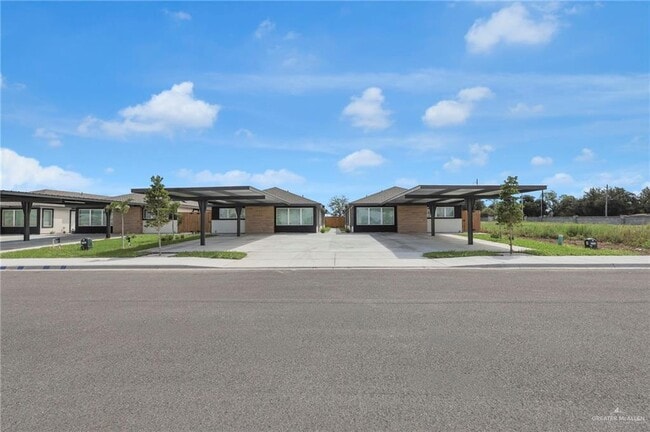 property at 1620 El Camino Dr