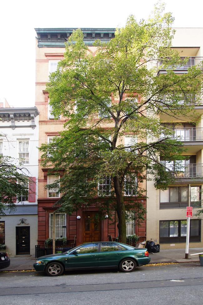 308 East 82nd Street in New York, NY - Building Photo - Building Photo