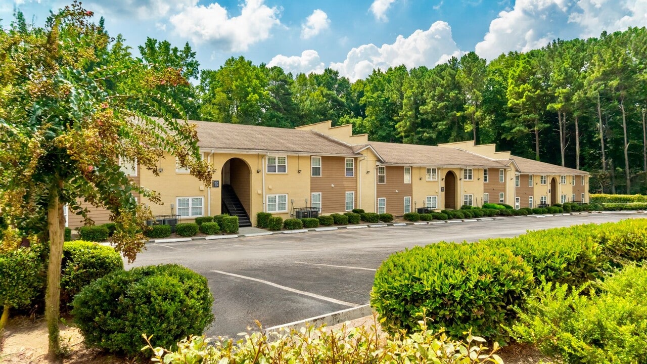 Crystal Heights Apartments in Atlanta, GA - Foto de edificio