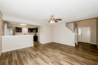 11205 Funny Cide Dr in Noblesville, IN - Foto de edificio - Building Photo