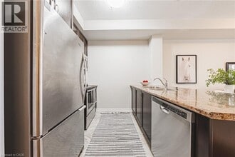 35 Southshore Cres in Stoney Creek, ON - Building Photo - Building Photo