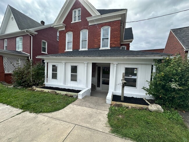304 Poplar St in Roaring Spring, PA - Building Photo - Building Photo