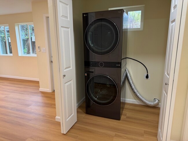 3975 Altamont Ave in Oakland, CA - Building Photo - Building Photo