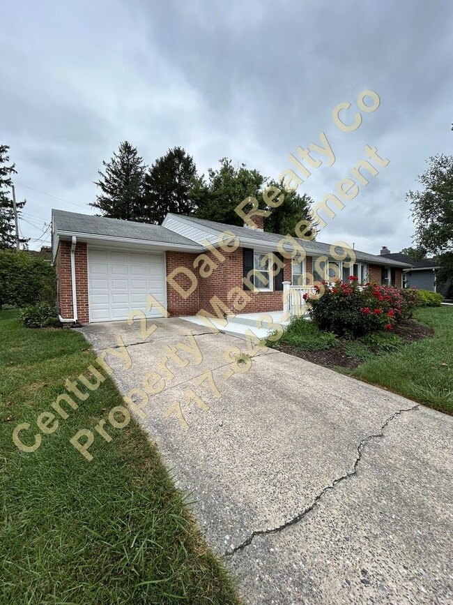 823 Glendale Rd in York, PA - Building Photo - Building Photo