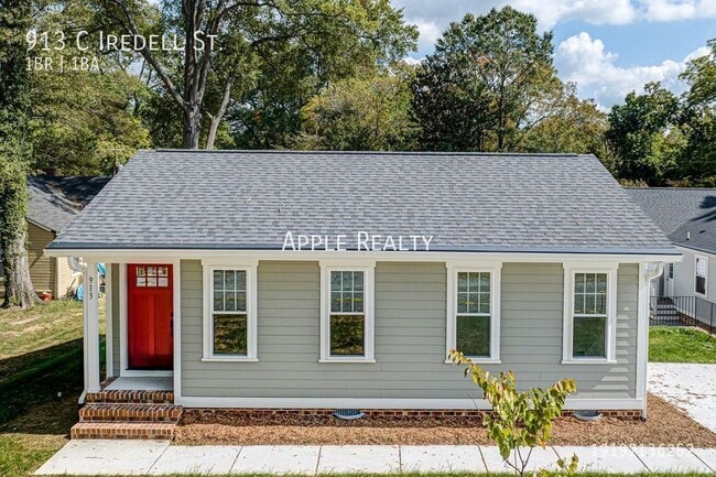 property at 913 Iredell St