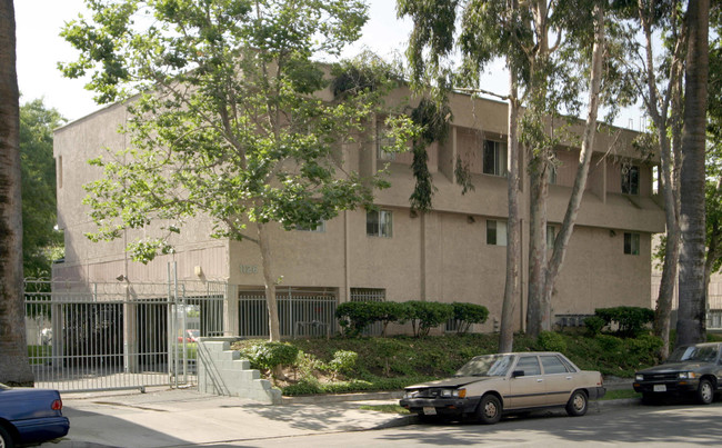 Grandview Apartments in Los Angeles, CA - Foto de edificio - Building Photo