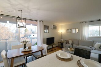 937 N Clarkson St in Denver, CO - Foto de edificio - Building Photo