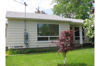 307 Tussey Ln in Grants Pass, OR - Building Photo - Building Photo