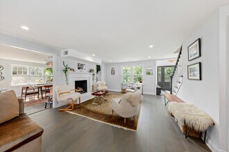 8 Heather Hill in Westport, CT - Building Photo - Building Photo