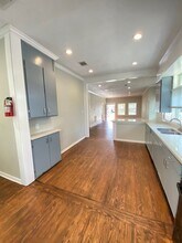 4727 Walker St in Houston, TX - Building Photo - Building Photo